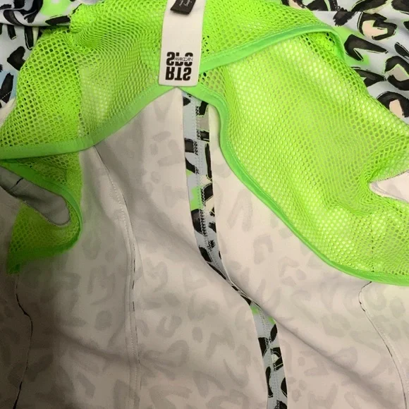 Marc Cain Women's Ice blue with Neon Green and Black Patterned Blazer N5 / US 10 - Picture 6 of 8